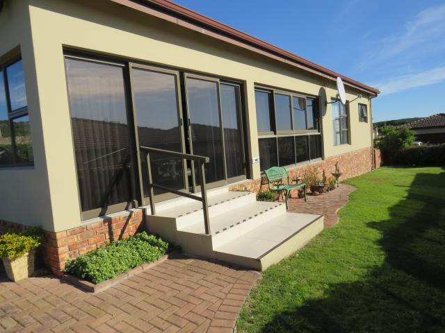 Townhouse for sale in Bushmans River Mouth, Eastern Cape