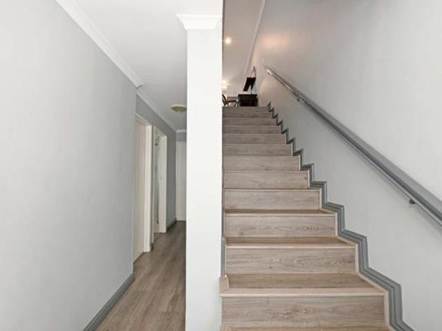Townhouse for sale in Cape Town, Western Cape