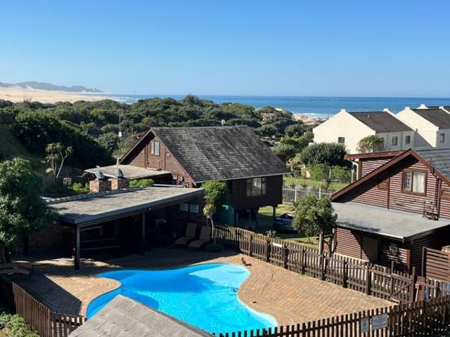 Townhouse for rent in Bushmans River Mouth, Eastern Cape