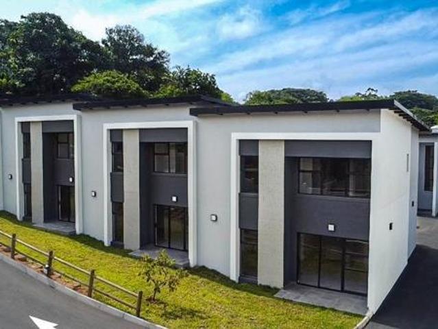 Townhouse for sale in Umdloti, Kwazulu-natal