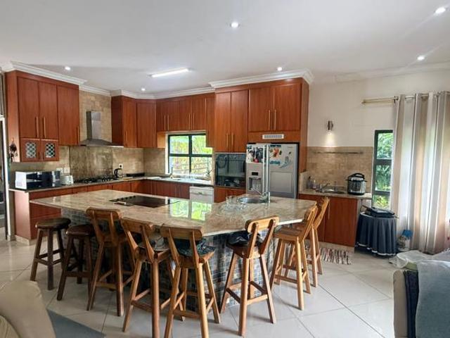 Townhouse for sale in Umdloti, Kwazulu-natal