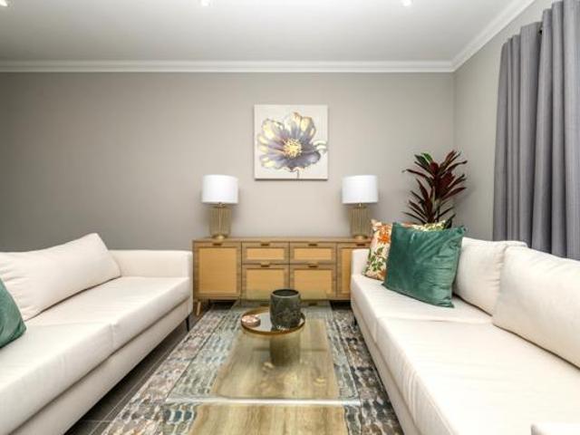 Townhouse for sale in Port Elizabeth, Eastern Cape