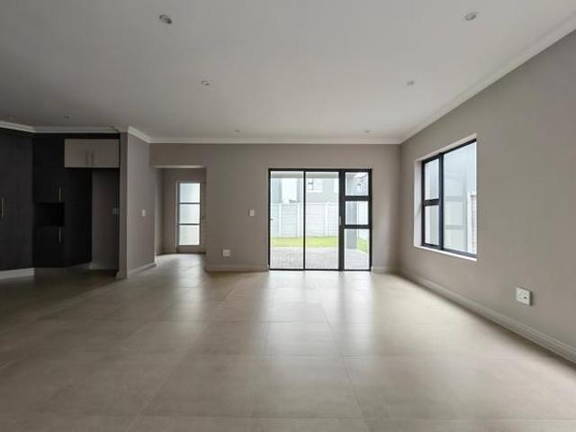 Townhouse for sale in Eastern Cape