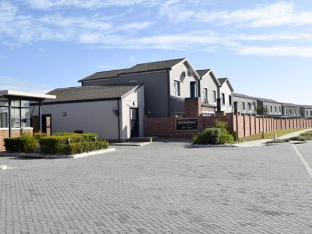 Townhouse for sale in Eastern Cape