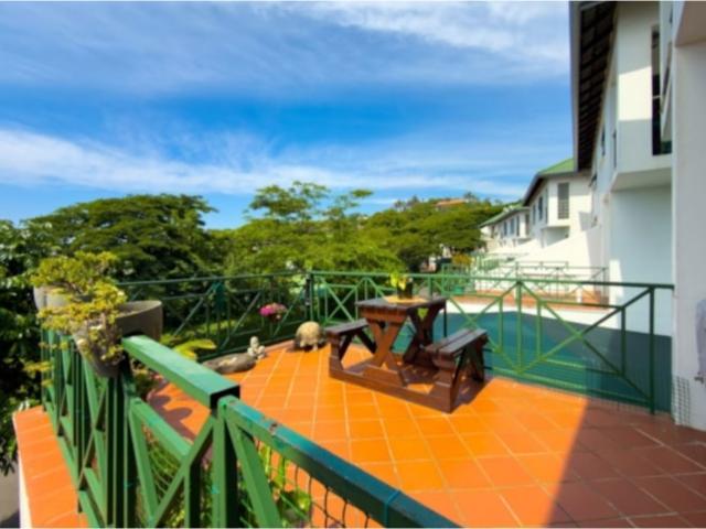Townhouse for sale in La Mercy, Kwazulu-natal