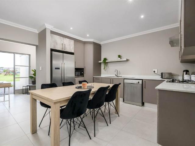 Townhouse for sale in Port Elizabeth, Eastern Cape