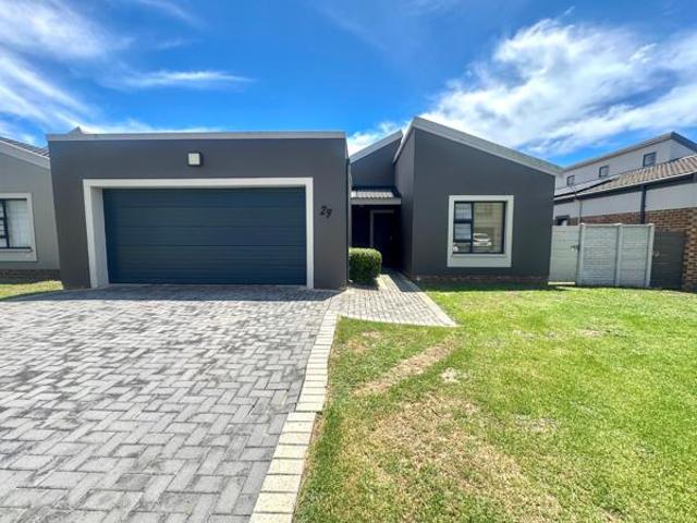 Townhouse for sale in Eastern Cape