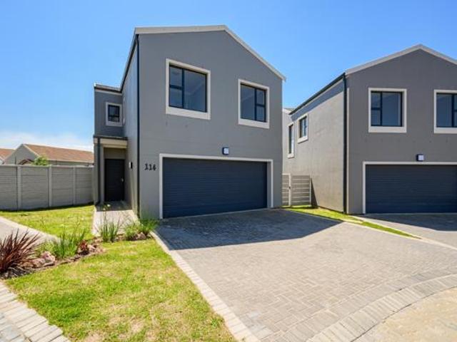 Townhouse for sale in Eastern Cape