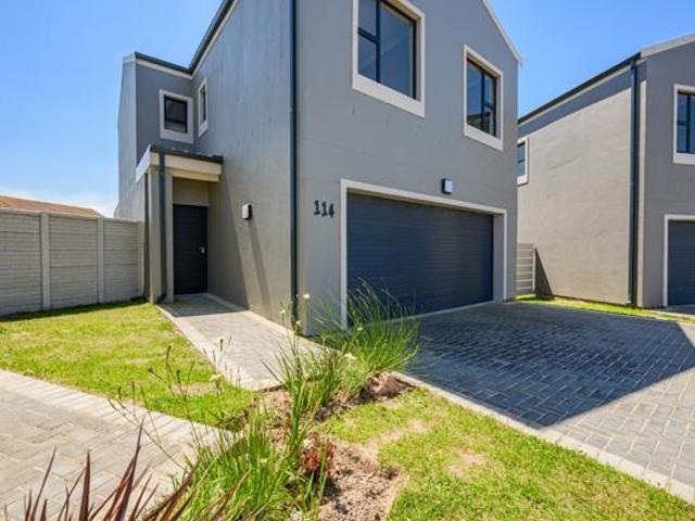 Townhouse for sale in Eastern Cape