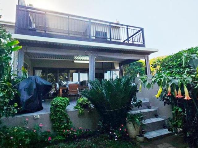 Townhouse for sale in Umdloti, Kwazulu-natal