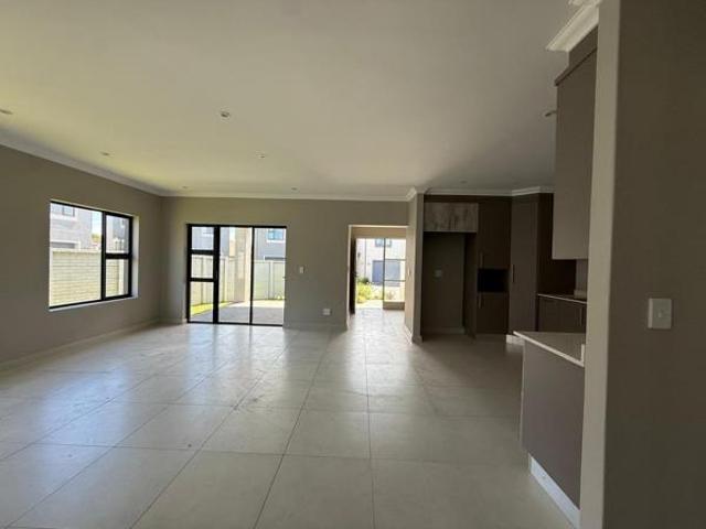 Townhouse for sale in Nelson Mandela Bay Ward 18, Nelson Mandela Bay Metropolitan Municipality