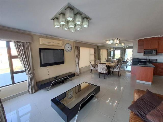 Townhouse for sale in Umdloti, Kwazulu-natal