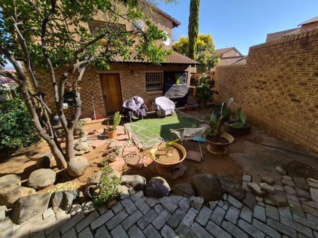 Townhouse for sale in Bloemfontein, Free State
