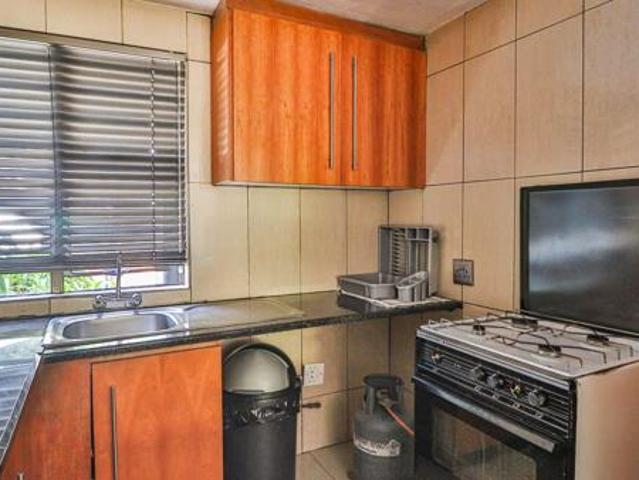 Townhouse for rent in Vosloorus, Gauteng