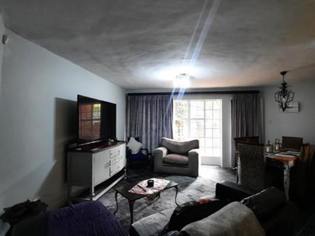 Townhouse for sale in Bloemfontein, Free State