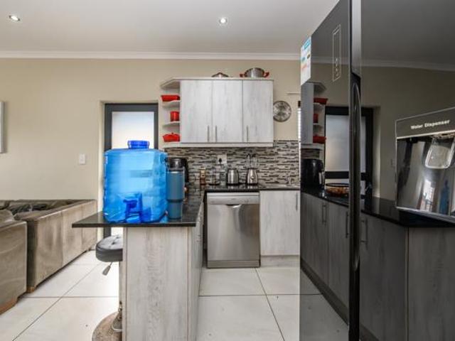 Townhouse for sale in Eastern Cape