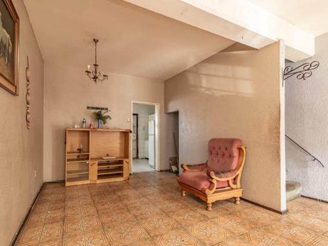 Townhouse for sale in Cape Town, Western Cape