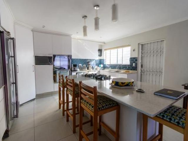 Townhouse for rent in Seaview, Kwazulu-natal