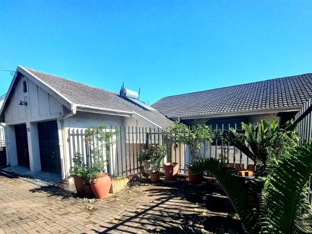 Townhouse for sale in Seaview, Kwazulu-natal