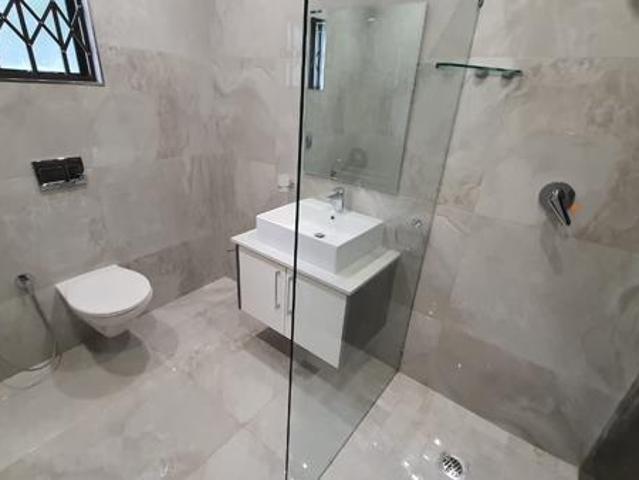 Townhouse for rent in Seaview, Kwazulu-natal