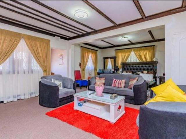 Townhouse for rent in Seaview, Kwazulu-natal