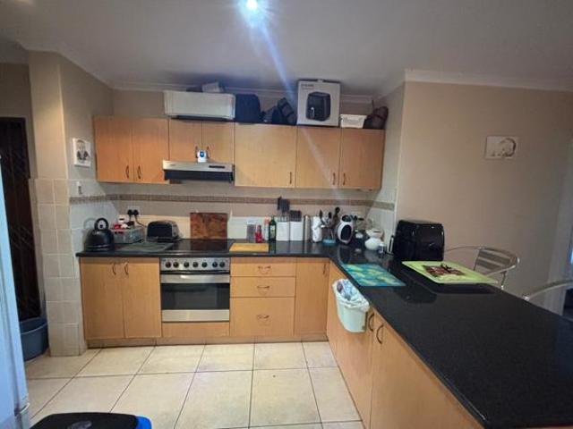 Townhouse for rent in Seaview, Kwazulu-natal