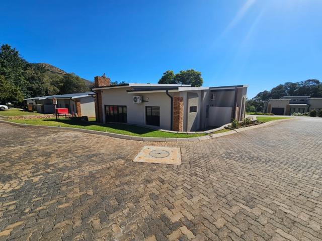 Townhouse for sale in Tlhabane, North West