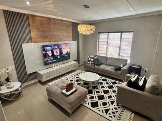 Townhouse for sale in Bloemfontein, Free State