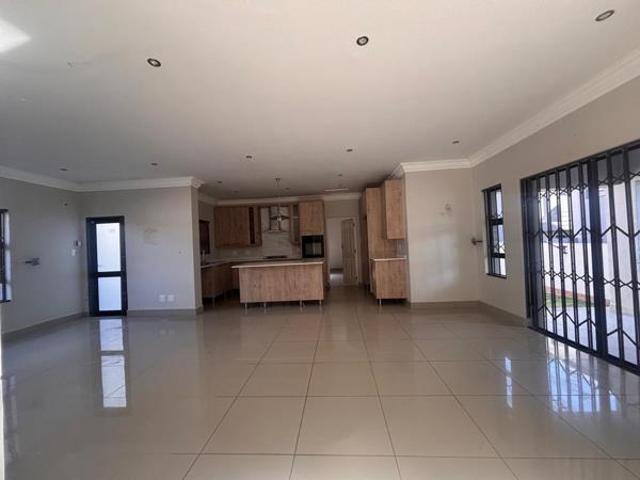 Townhouse for sale in Bloemfontein, Free State