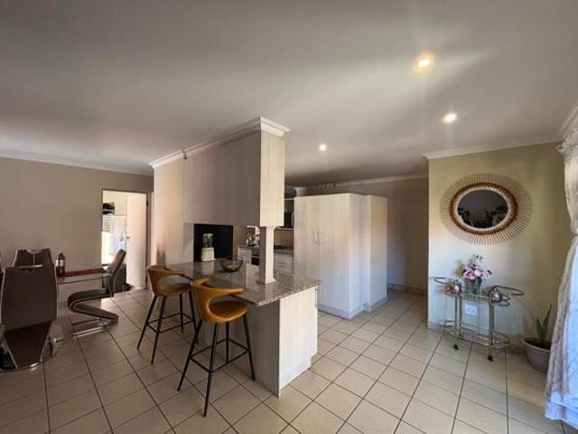 Townhouse for sale in Bloemfontein, Mangaung Metropolitan Municipality