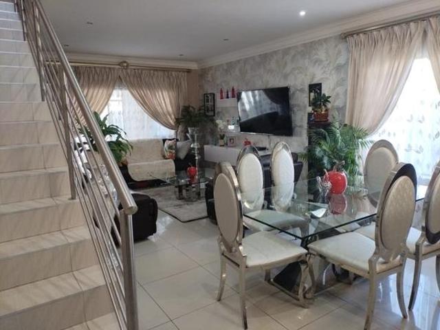 Townhouse for sale in Bloemfontein, Free State