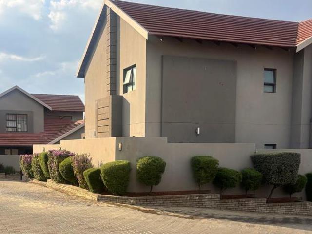 Townhouse for sale in Bloemfontein, Free State
