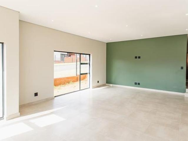 Townhouse for sale in Bloemfontein, Free State