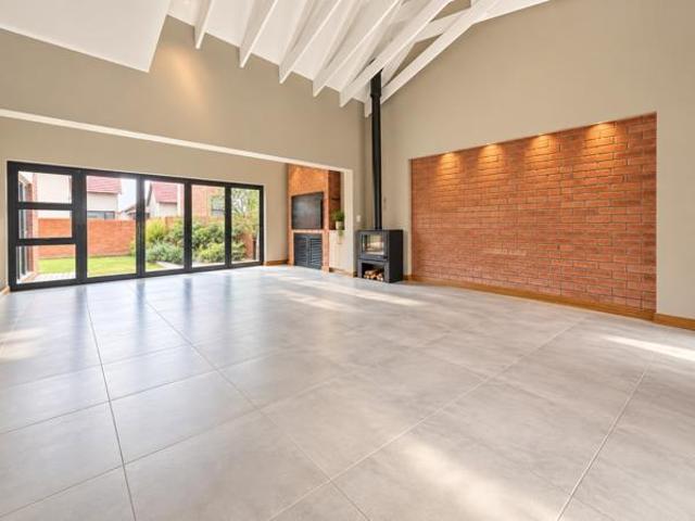 Townhouse for sale in Bloemfontein, Mangaung Metropolitan Municipality