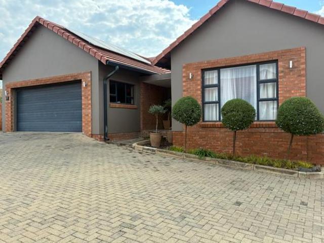Townhouse for sale in Bloemfontein, Free State