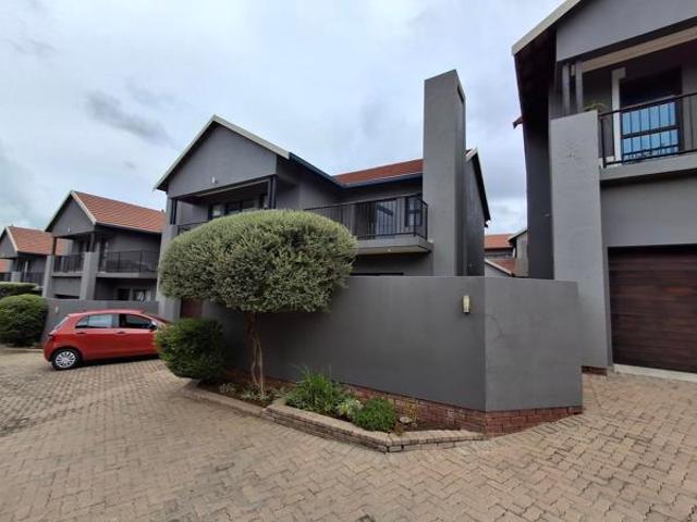 Townhouse for sale in Bloemfontein, Free State