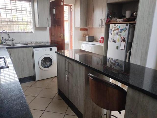 Townhouse for sale in West Rand Garden estates, Westonaria Local Municipality