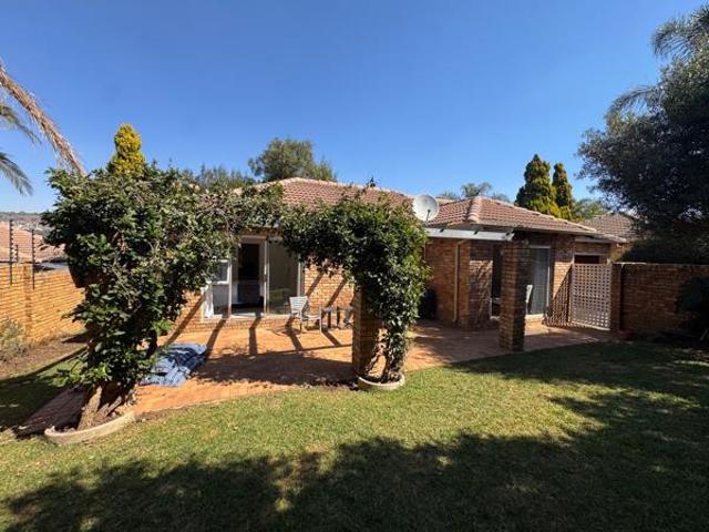 Townhouse for rent in Westonaria, Gauteng