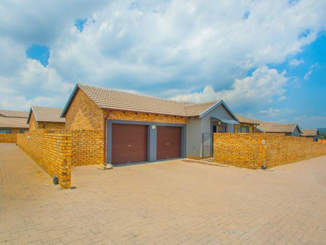 Townhouse for sale in Nooitgedacht, Gauteng