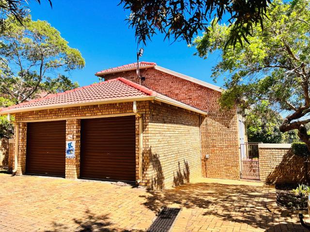 Townhouse for rent in Roodepoort, City of Johannesburg Metropolitan Municipality