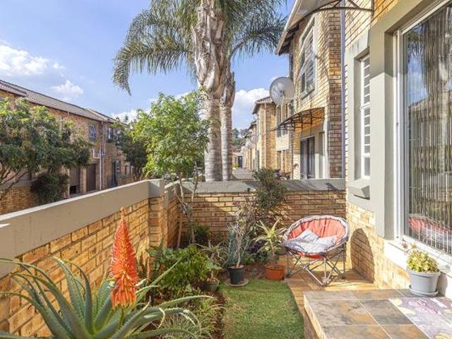 Townhouse for rent in Westonaria, Gauteng