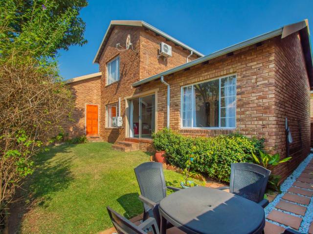 Townhouse for sale in Nooitgedacht, Gauteng