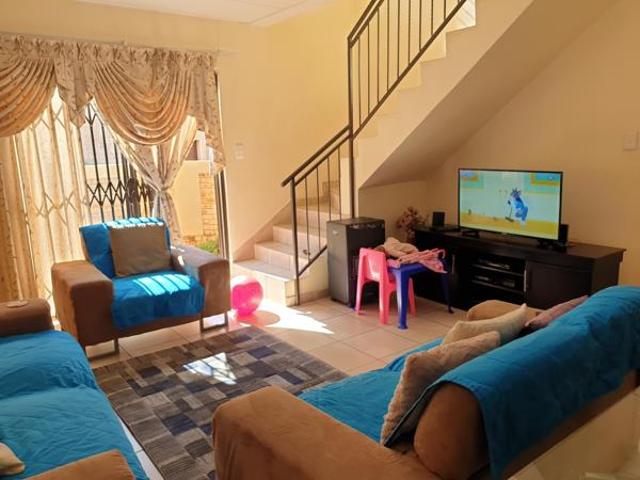Townhouse for rent in Westonaria, Gauteng
