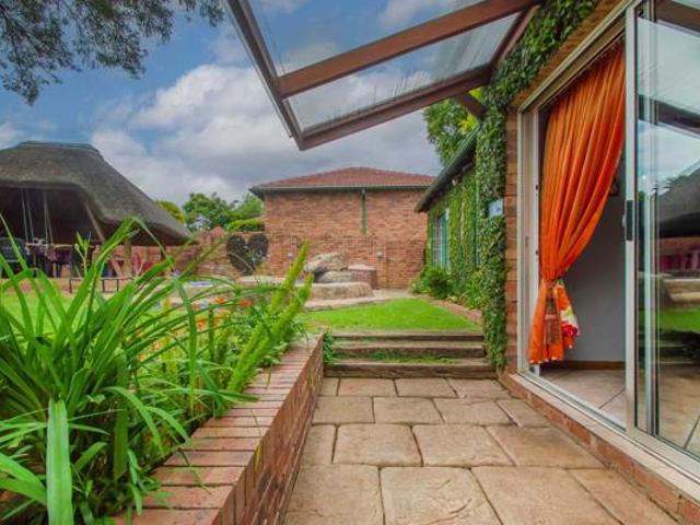 Townhouse for sale in West Rand Garden estates, Westonaria Local Municipality
