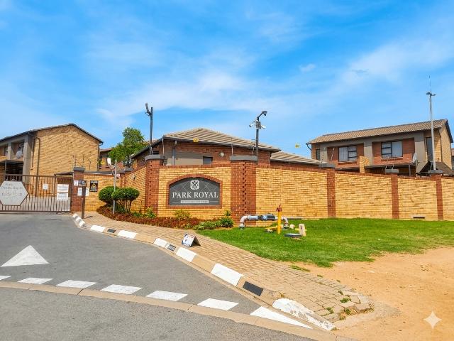 Townhouse for sale in Nooitgedacht, Gauteng