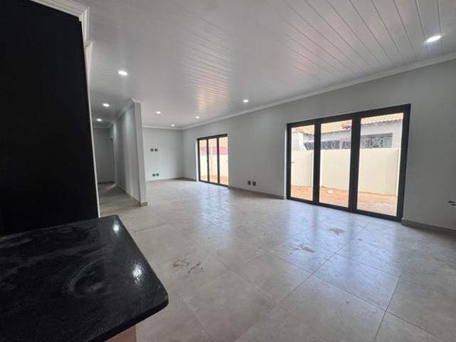 Townhouse for sale in Dr Kenneth Kaunda, North West