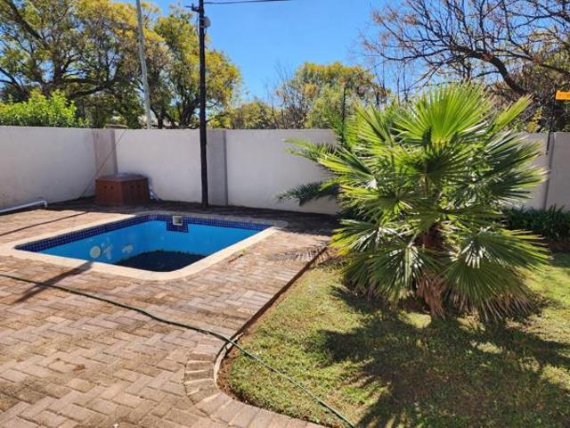 Townhouse for sale in Dr Kenneth Kaunda, North West