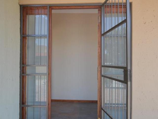Townhouse for sale in Dr Kenneth Kaunda, North West