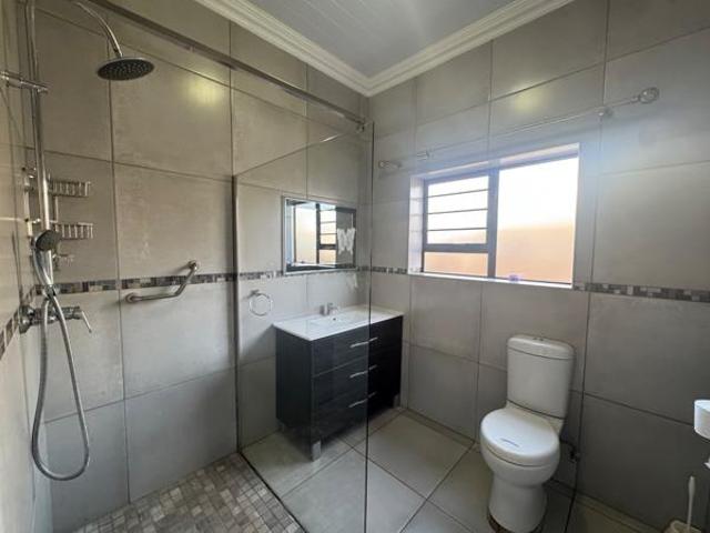Townhouse for sale in Dr Kenneth Kaunda, North West