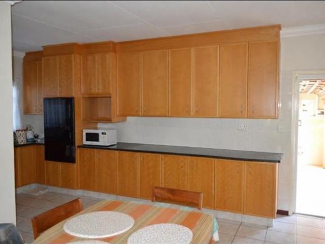 Townhouse for sale in Dr Kenneth Kaunda, North West